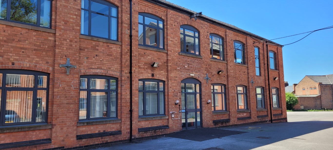 Office in Derby - photo 2